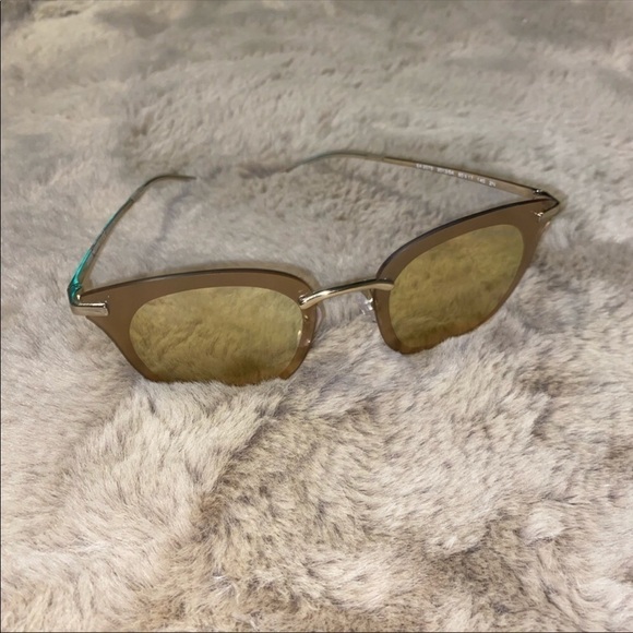 Emporio Armani EA2075 Champagne Colour Sunglasses With Case - Picture 3 of 6